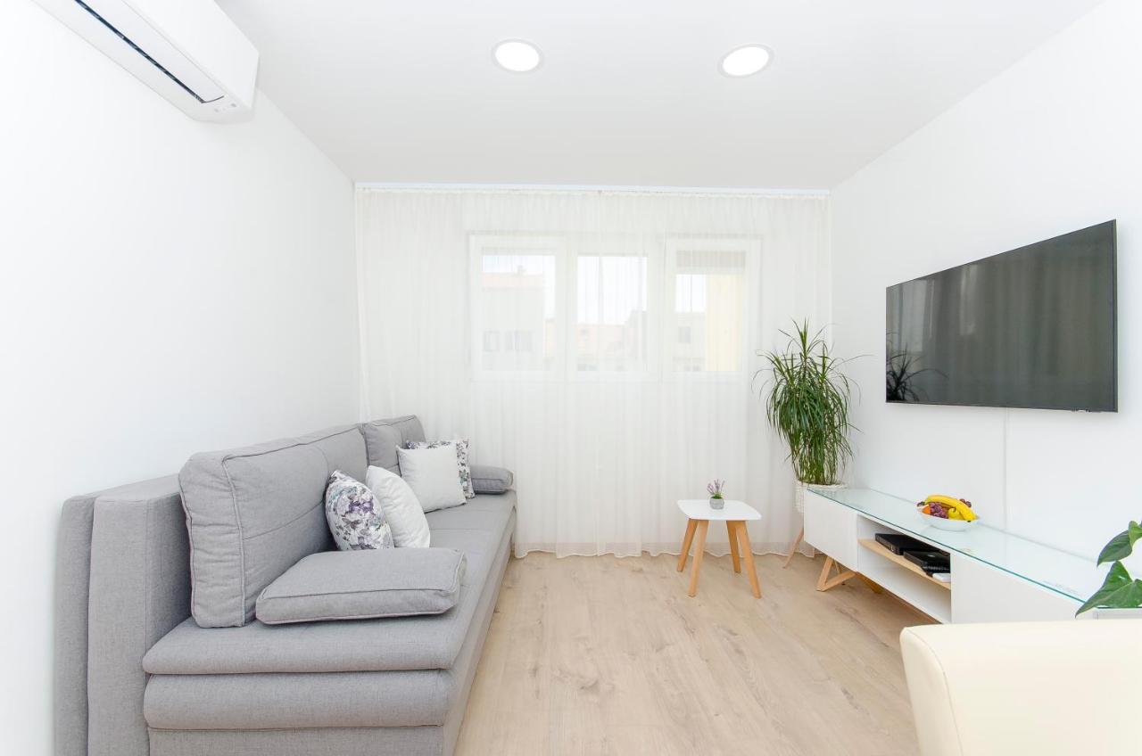 Lanuna Apartment Split Extérieur photo